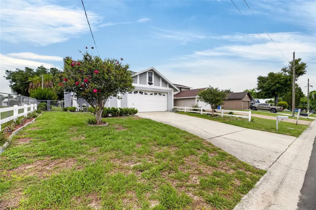 3312 N Lake Drive Plant City FL 33563