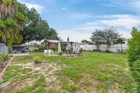 3312 N Lake Drive Plant City FL 33563