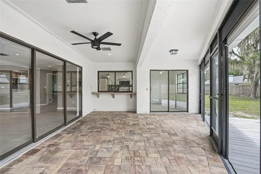 1012 Redbud Circle Plant City FL 33563