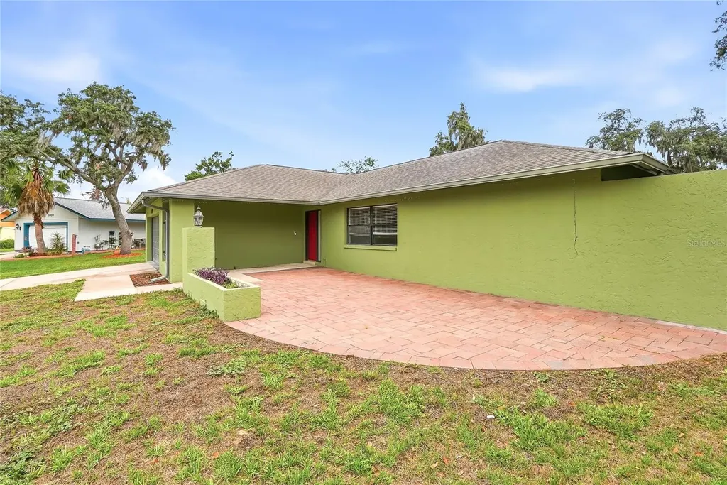 1012 Redbud Circle Plant City FL 33563