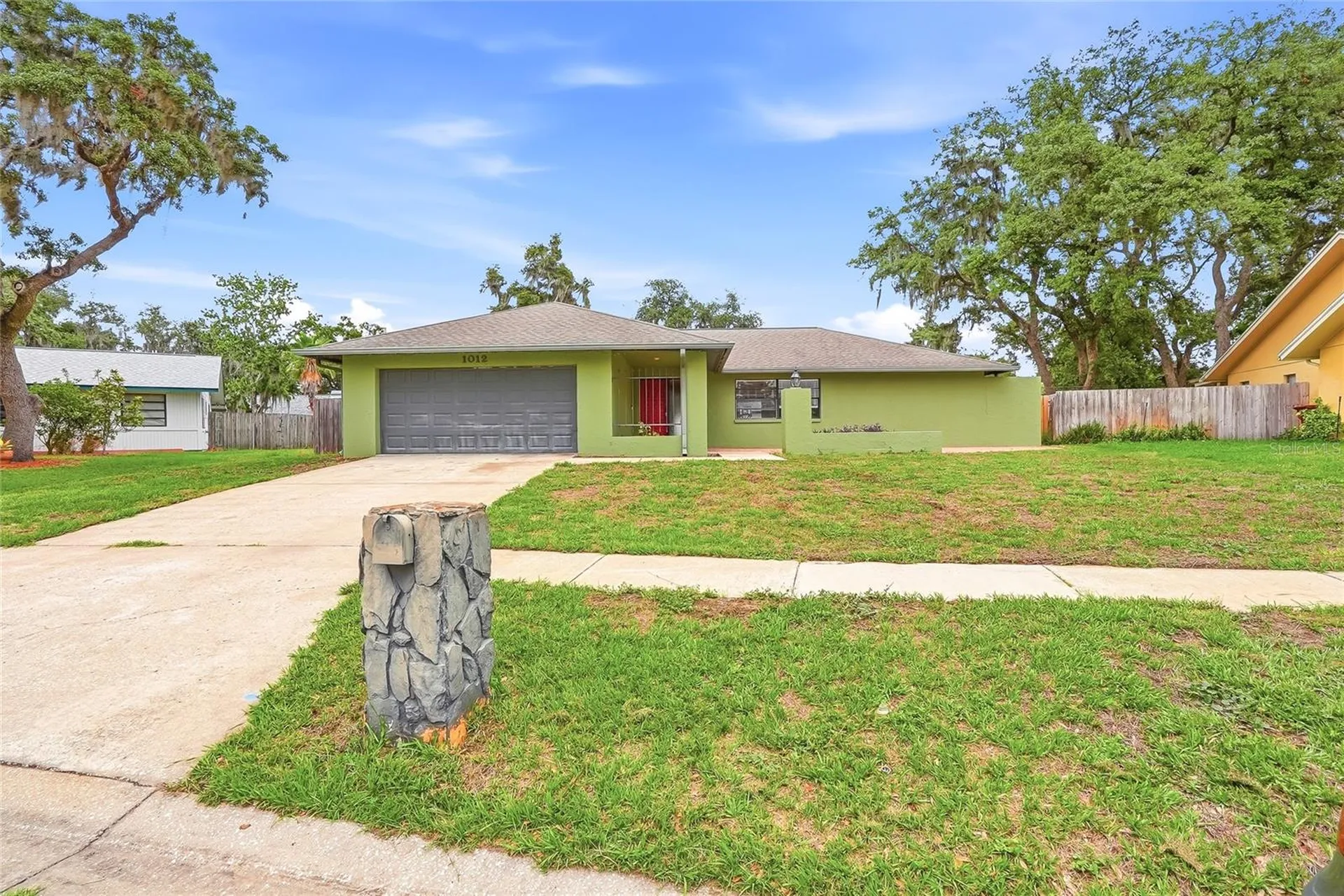 1012 Redbud Circle Plant City FL 33563