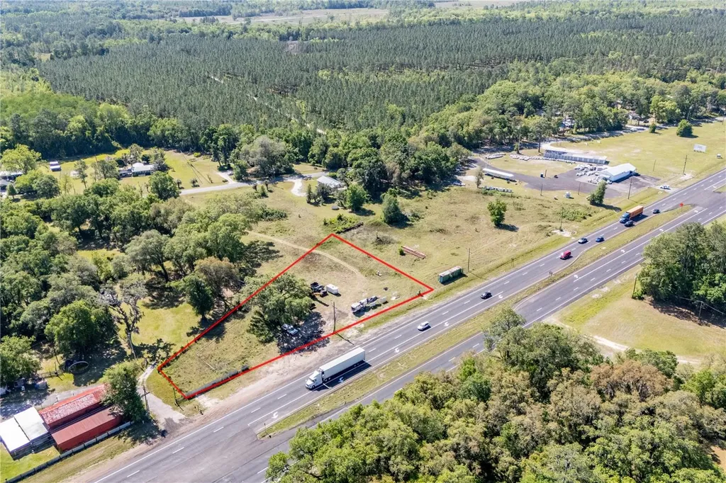 9627 Us Highway 301 Highway N Hampton FL 32044