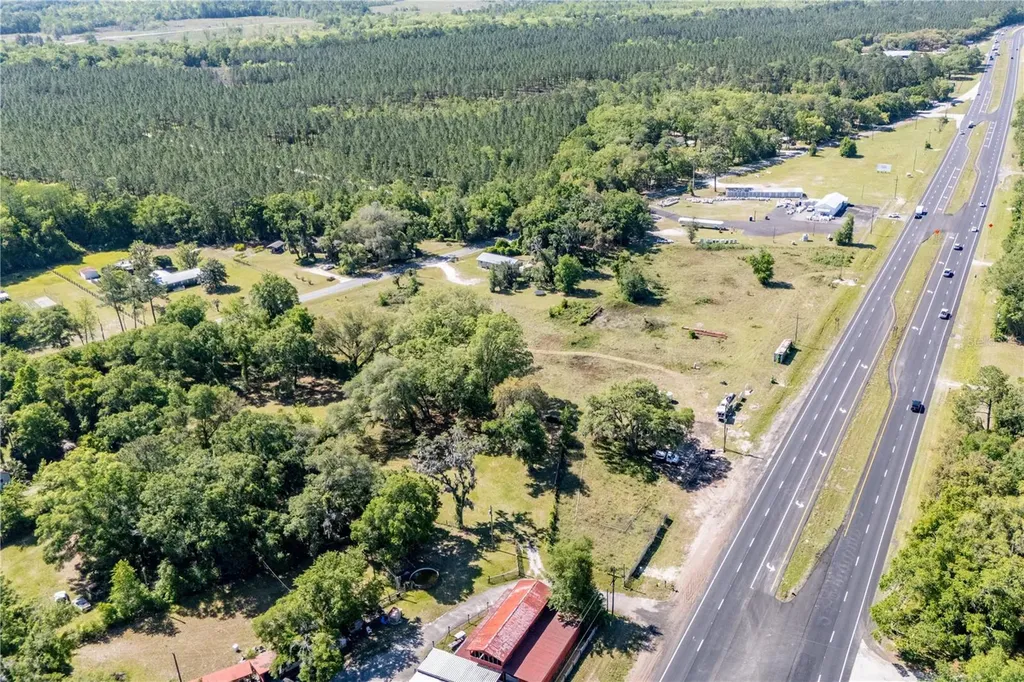9627 Us Highway 301 Highway N Hampton FL 32044