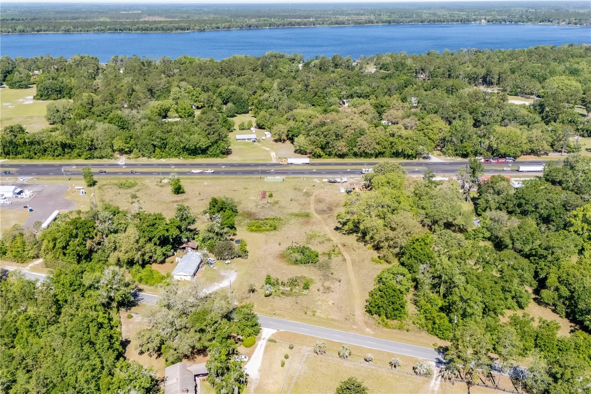 9627 Us Highway 301 Highway N Hampton FL 32044