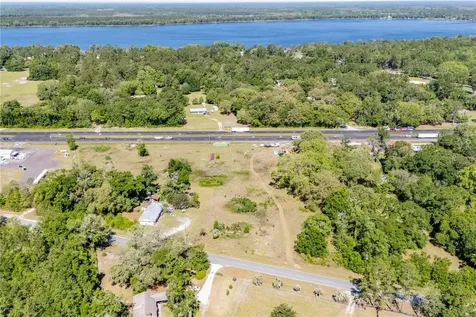 9627 Us Highway 301 Highway N Hampton FL 32044