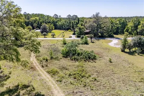 9627 Us Highway 301 Highway N Hampton FL 32044