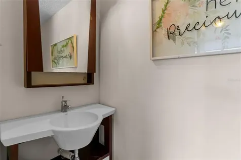 24A Lopategui Guaynabo PR 00969