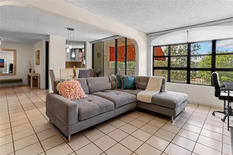 24A Lopategui Guaynabo PR 00969