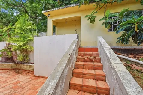 2 Calle J Guaynabo PR 00966