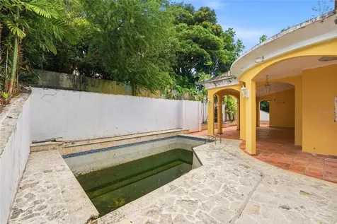 2 Calle J Guaynabo PR 00966
