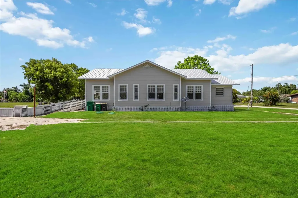 815 Solona Loop Punta Gorda FL 33950