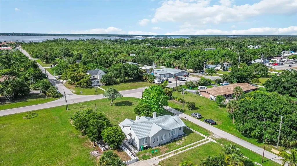 815 Solona Loop Punta Gorda FL 33950