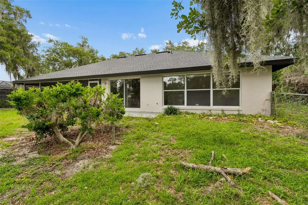 95 Woodside Drive Lakeland FL 33813