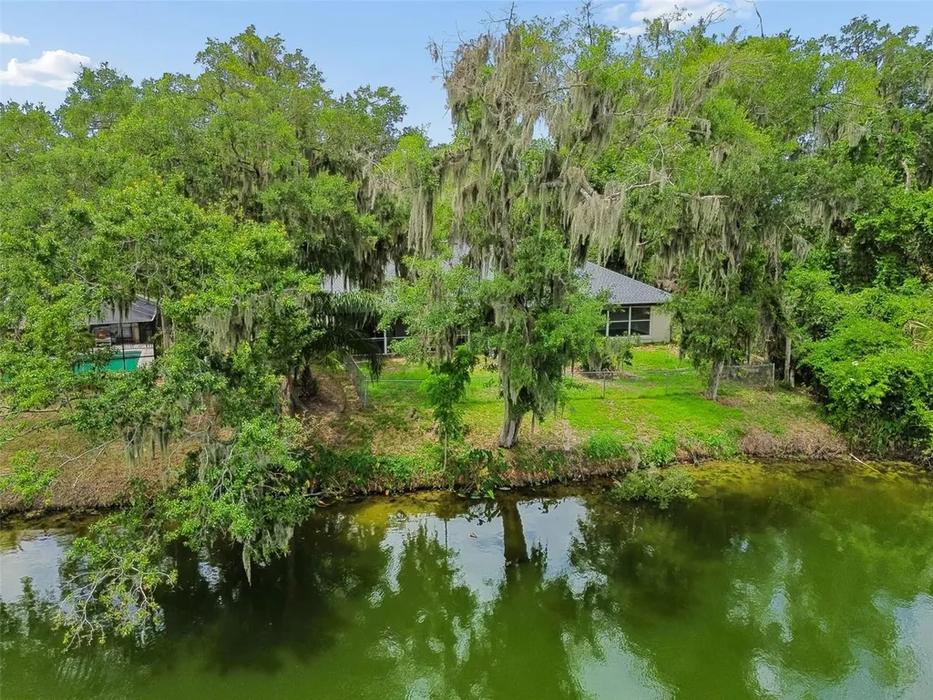 95 Woodside Drive Lakeland FL 33813