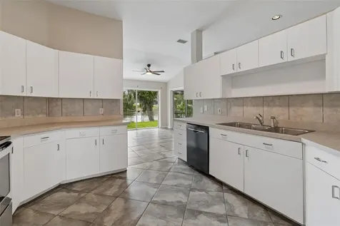 95 Woodside Drive Lakeland FL 33813