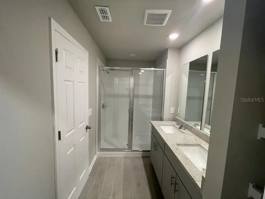 513 Legacy Loop Davenport FL 33896