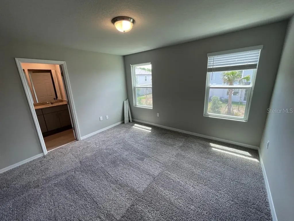 513 Legacy Loop Davenport FL 33896