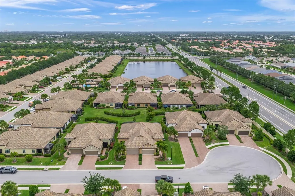 6479 Positano Court Sarasota FL 34243