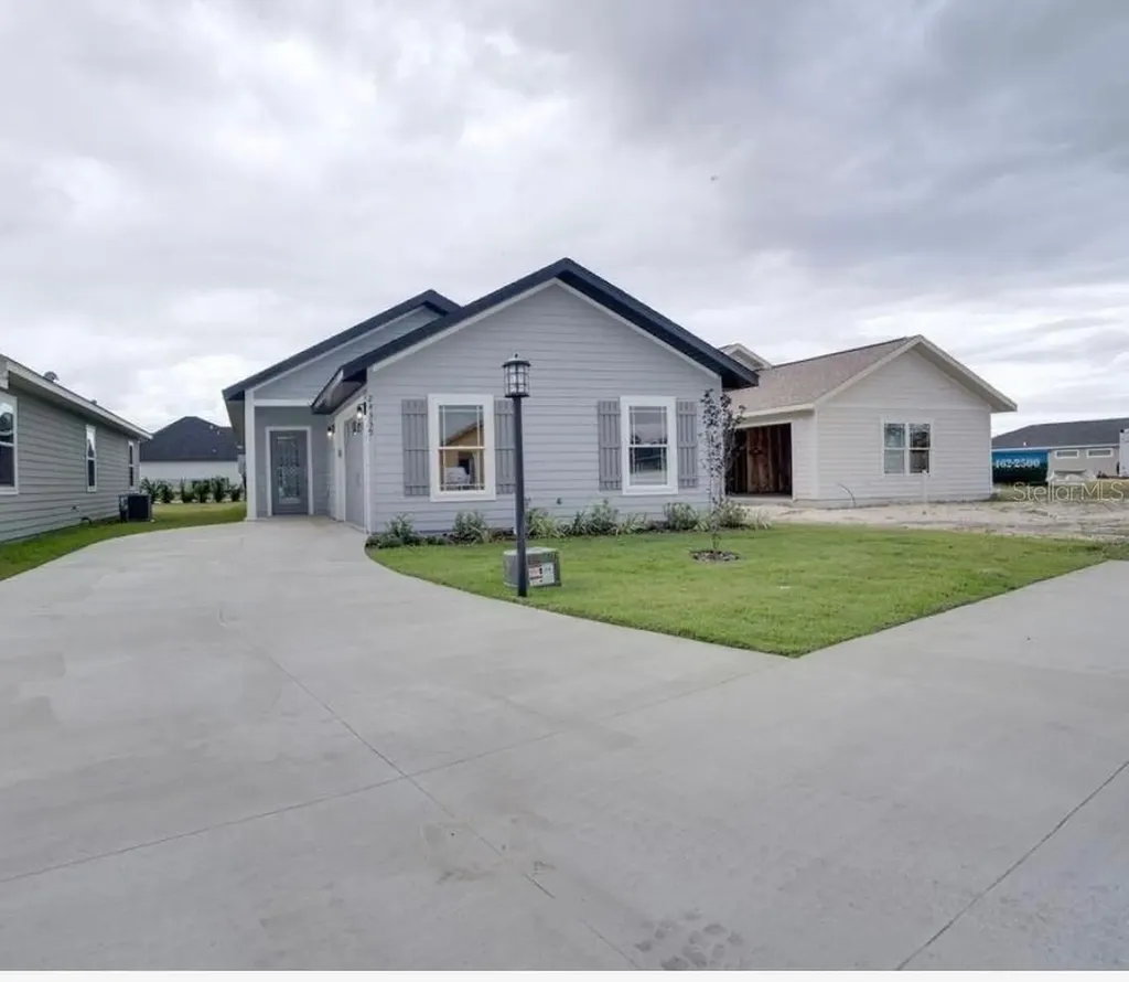 24339 SW 18th Lane Newberry FL 32669