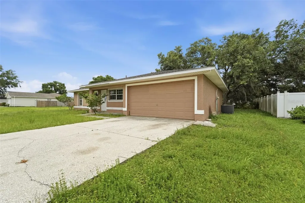 816 Adour Drive Kissimmee FL 34759