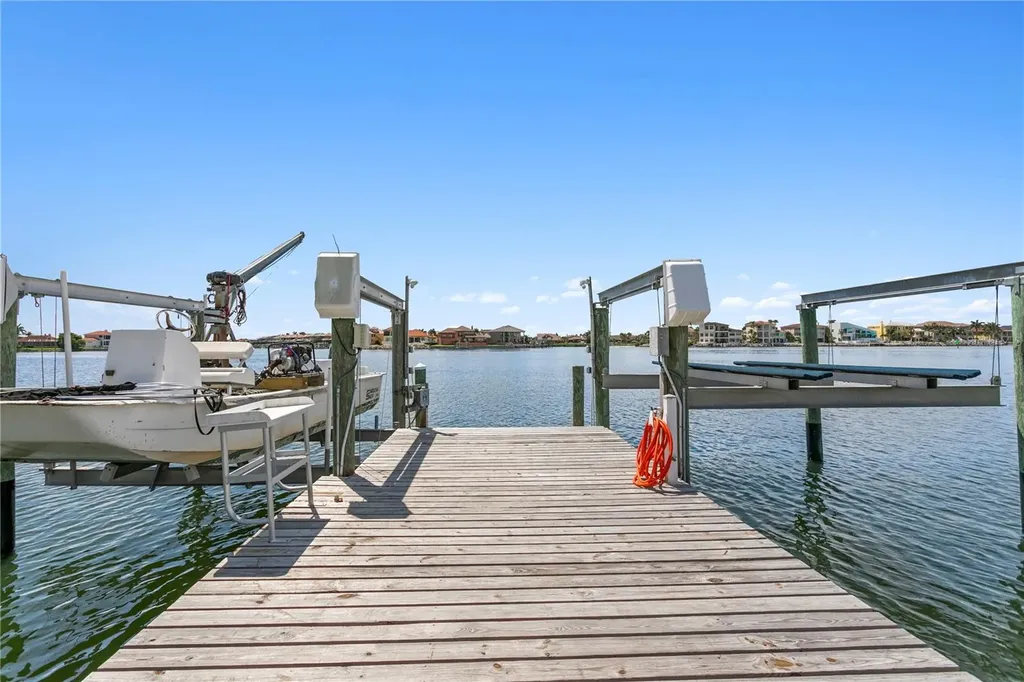 1317 Jumana Loop Apollo Beach FL 33572