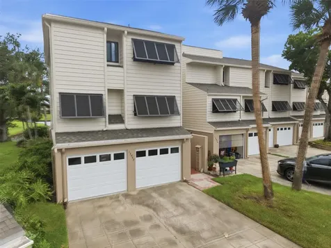 13988 Lake Point Drive Clearwater FL 33762