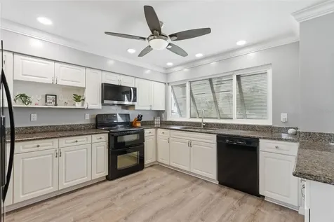 13988 Lake Point Drive Clearwater FL 33762