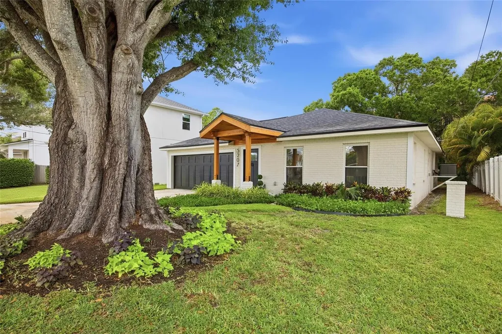 5207 W Cleveland Street Tampa FL 33609