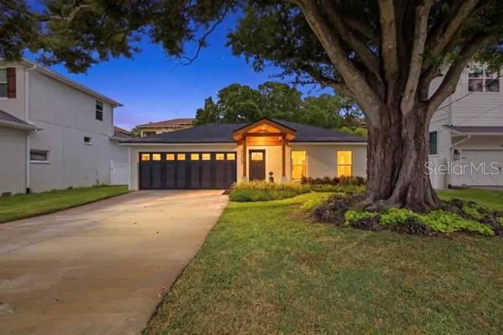 5207 W Cleveland Street Tampa FL 33609