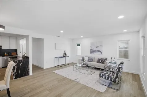 5207 W Cleveland Street Tampa FL 33609