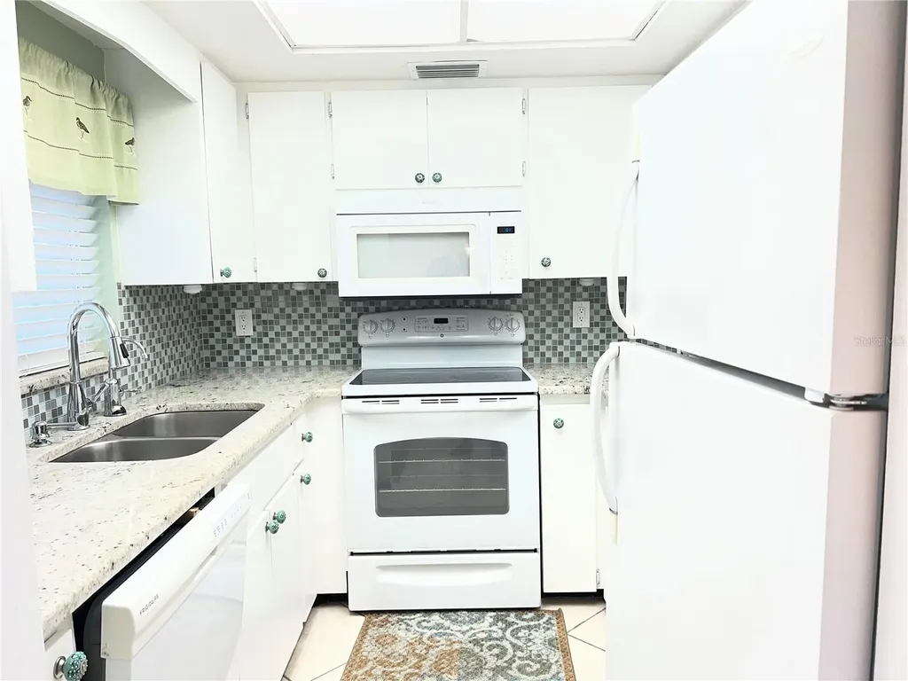 3751 S School Avenue Sarasota FL 34239