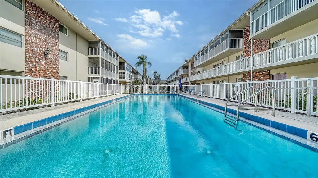 3751 S School Avenue Sarasota FL 34239