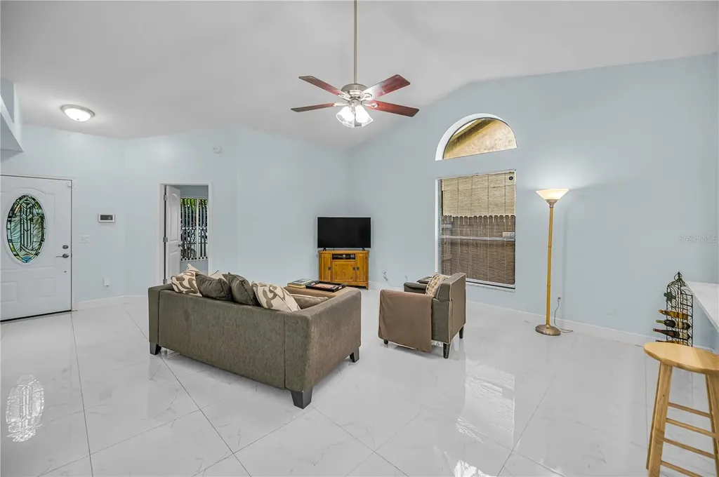 4113 Quail Briar Drive Valrico FL 33596