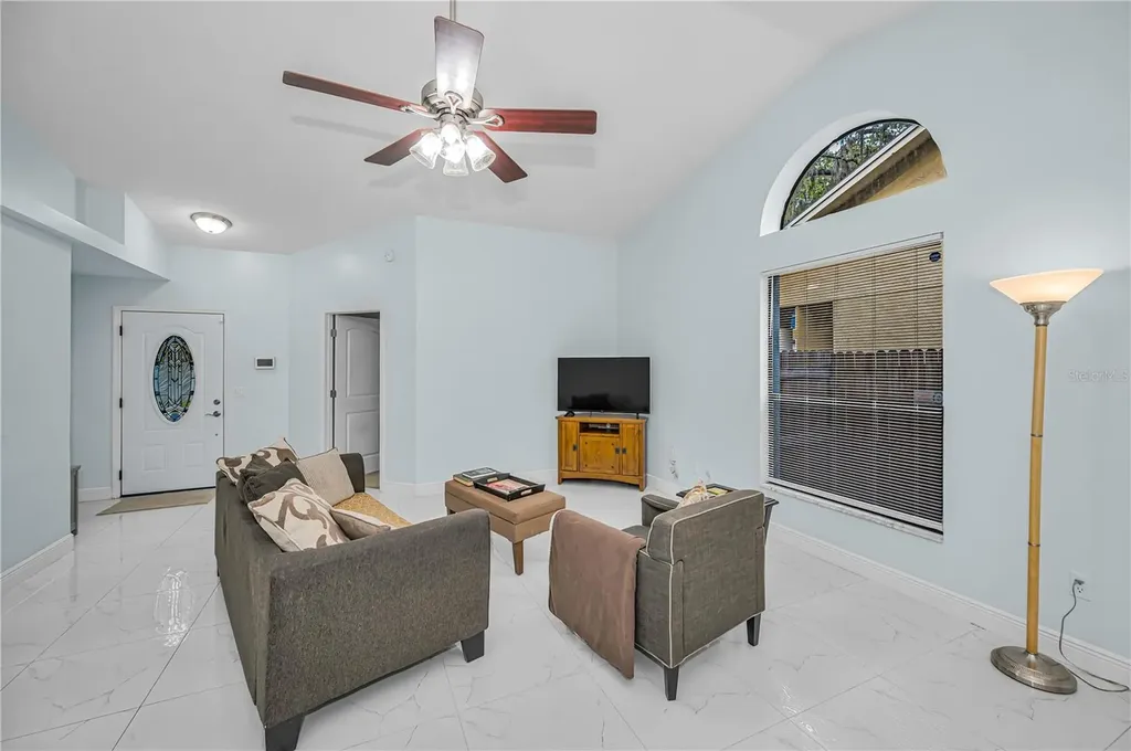 4113 Quail Briar Drive Valrico FL 33596