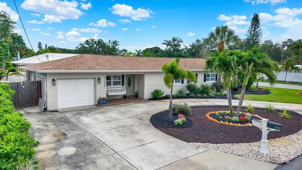1308 Marion Drive S St Petersburg FL 33707