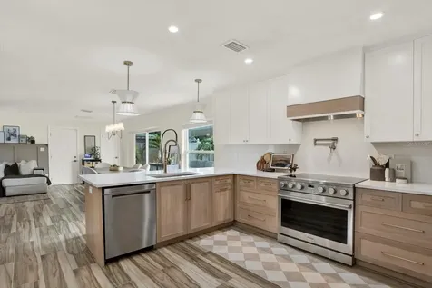 1308 Marion Drive S St Petersburg FL 33707