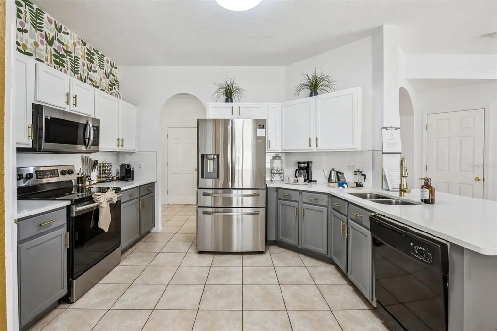 147 Troon Circle Davenport FL 33897