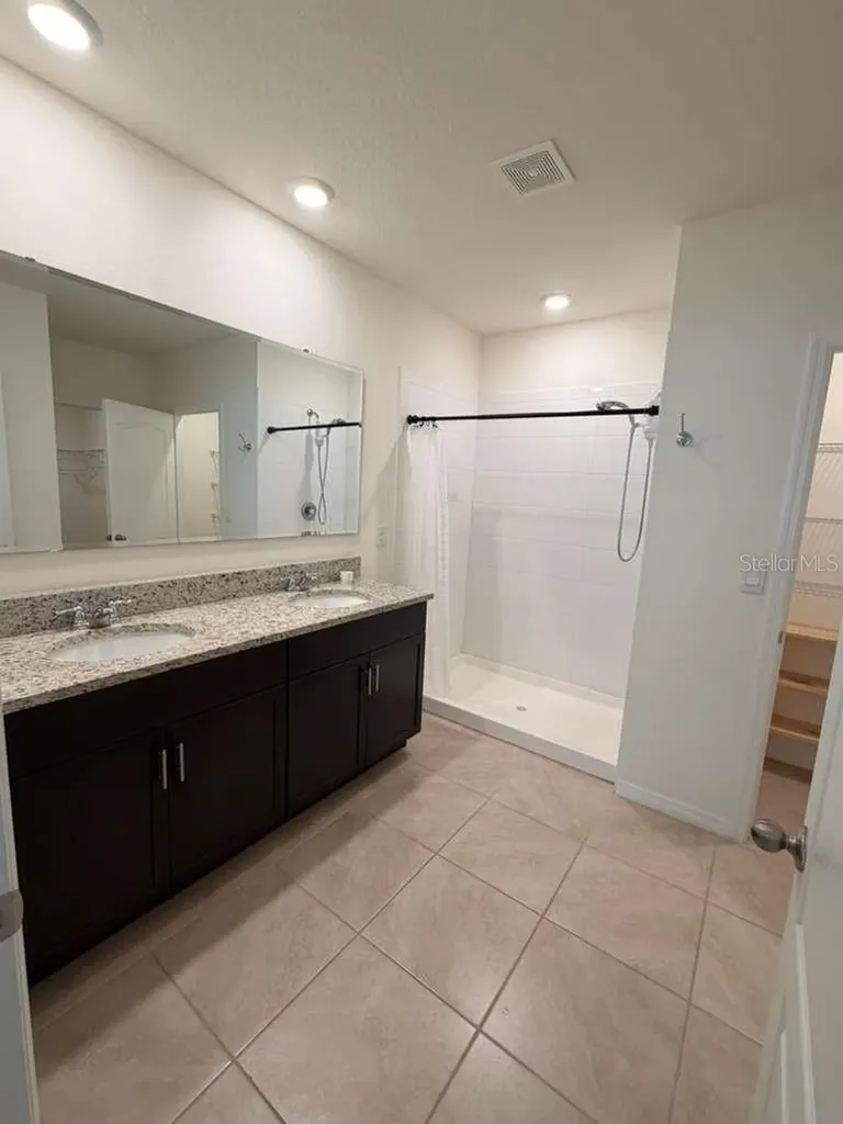 1959 Cacutta Way Kissimmee FL 34744