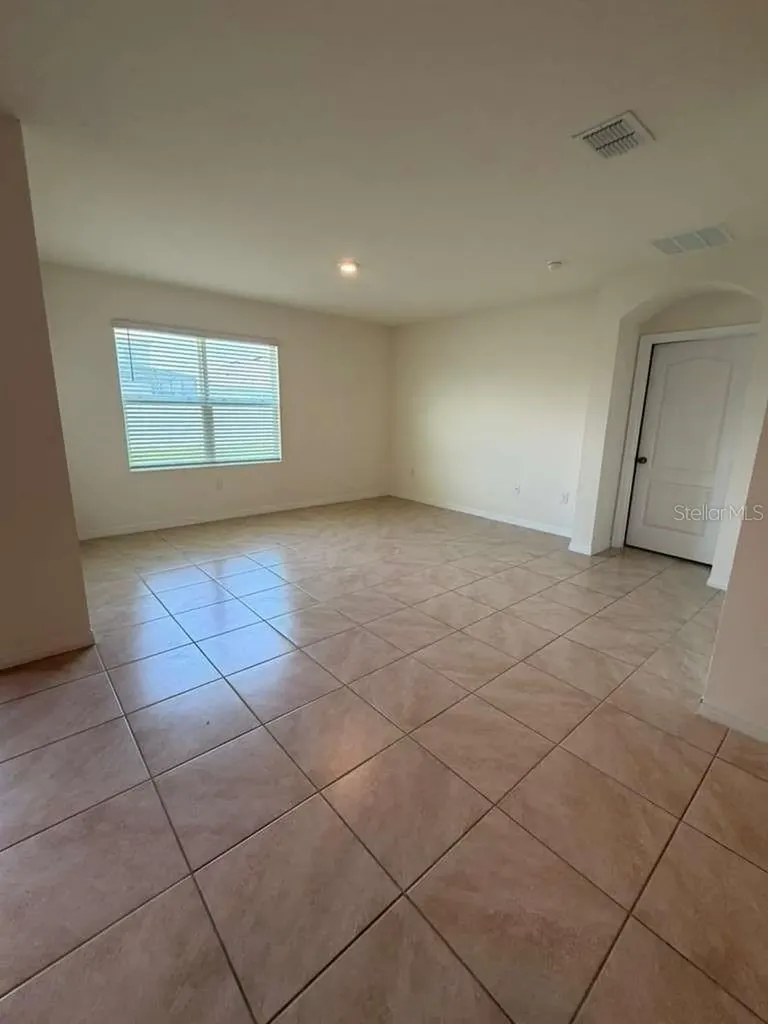 1959 Cacutta Way Kissimmee FL 34744