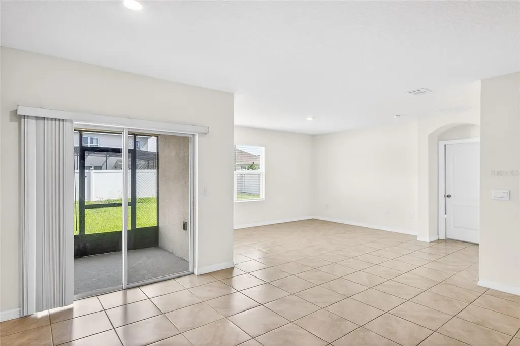 1959 Cacutta Way Kissimmee FL 34744