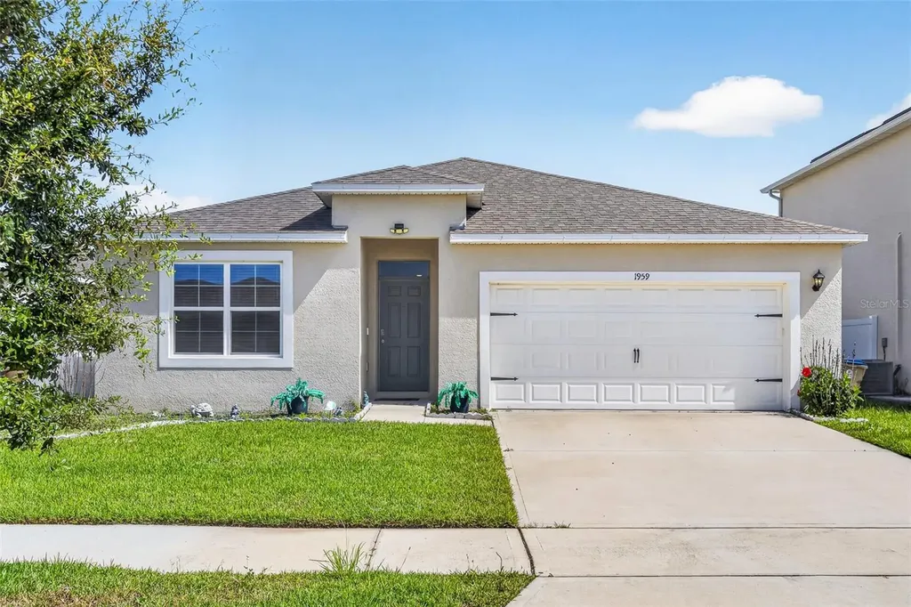 1959 Cacutta Way Kissimmee FL 34744
