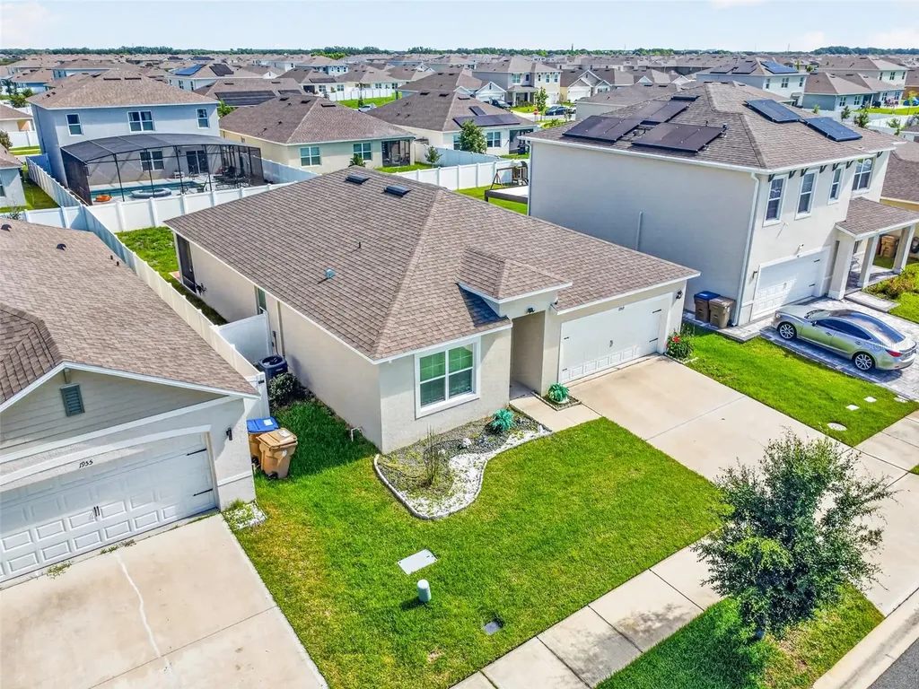 1959 Cacutta Way Kissimmee FL 34744