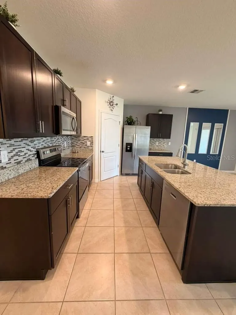 1959 Cacutta Way Kissimmee FL 34744