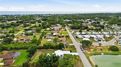 1707 Belvidere Road Englewood FL 34223
