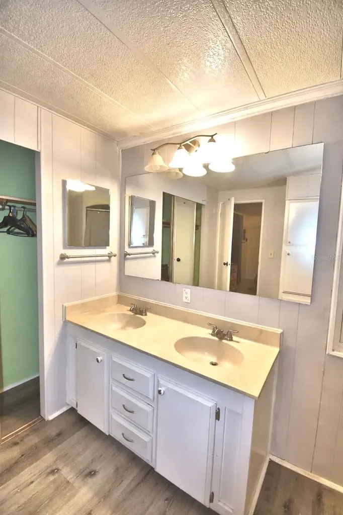 4132 Sprucewood Street Winter Haven FL 33880
