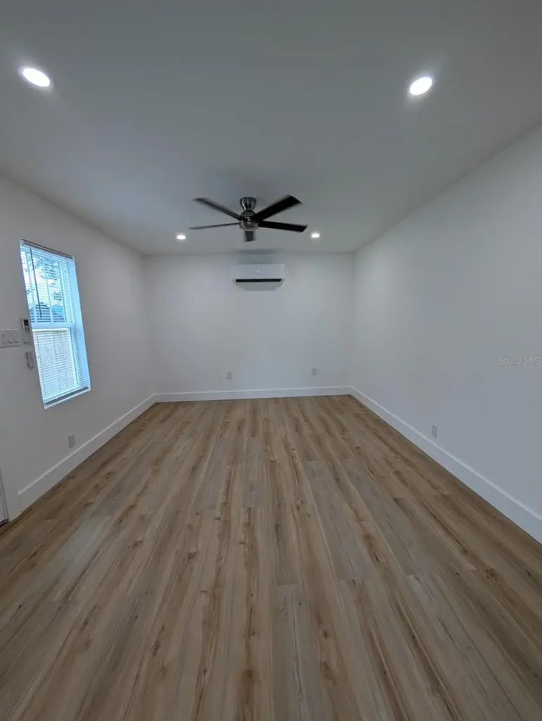 1834 28th Avenue N St Petersburg FL 33713