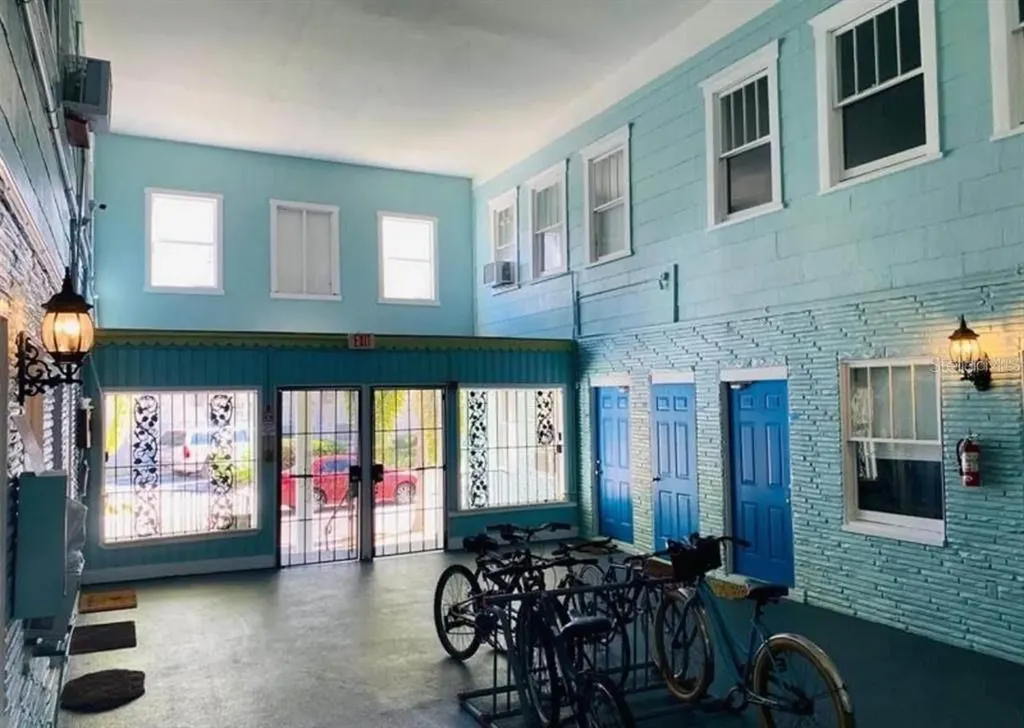 308 Grove Street N St Petersburg FL 33701
