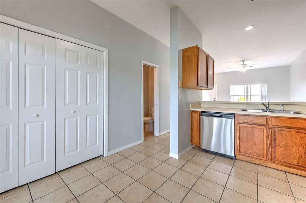 18504 Pebble Lake Court Tampa FL 33647
