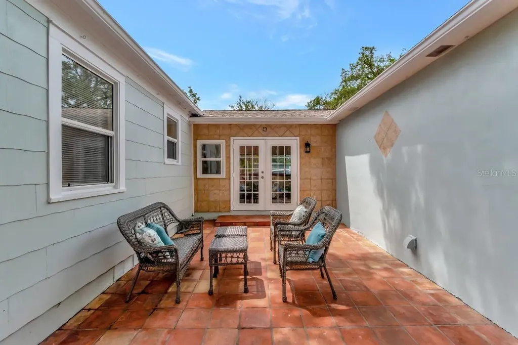 1419 55th Street S Gulfport FL 33707