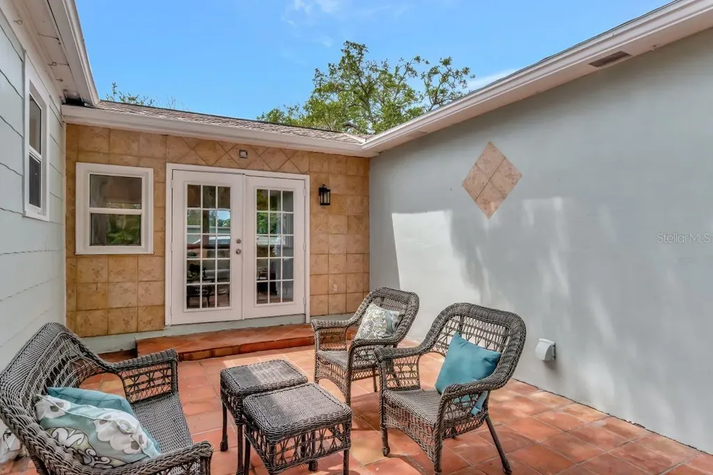 1419 55th Street S Gulfport FL 33707
